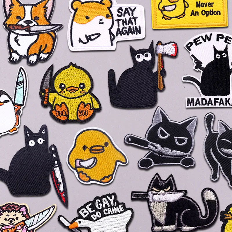 Cartoon-Katze, gelbe Ente mit Messer, bestickte Aufnäher zum Aufbügeln, Aufnäher für Kleidung, thermoadhäsive Aufnäher auf Kleidung, Aufkleber