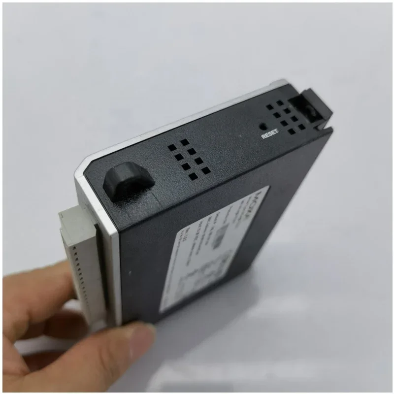 MOXA ioLogik E1211 ユニバーサル I/O