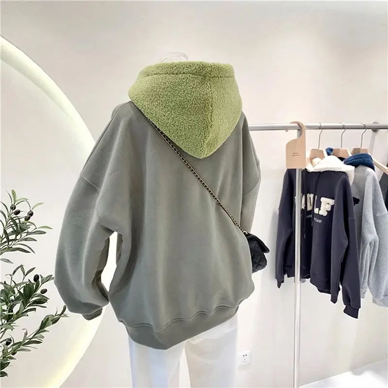 เสื้อสเวตเตอร์โอเวอร์ไซส์ลายปะติดสำหรับผู้หญิง สไตล์ลำลองใส่สบาย เนื้อผ้านุ่ม สตรีทแวร์