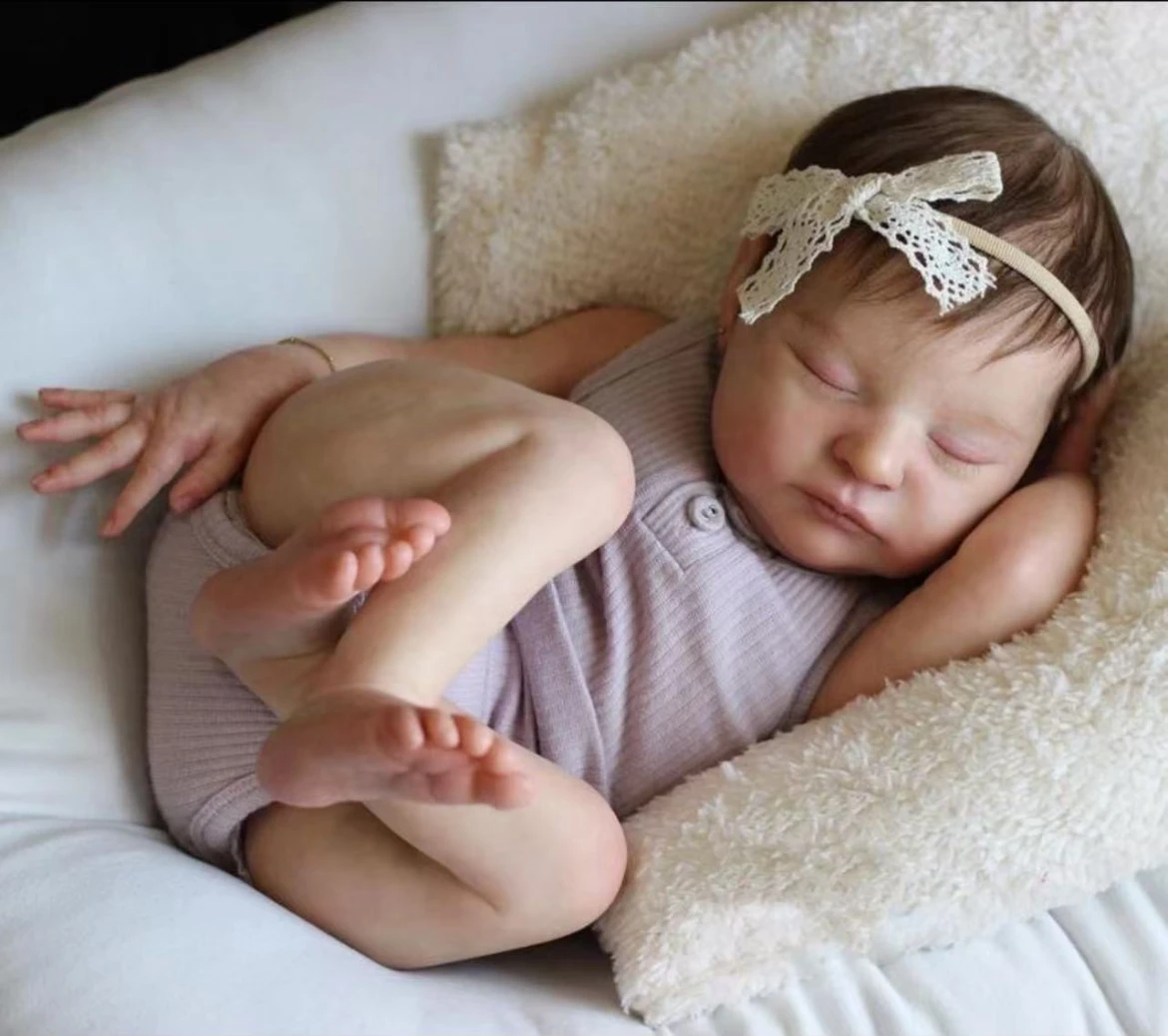 

19 inch Laura Premium Reborn Doll Girl Hyper Realistic Sleeping Face, Hand-Stitched Handmade Clothes An Ideal Gift For Children