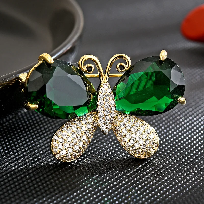 Luxury Green Crystal Butterfly Brooches Elegant Rhinestone Insect Lapel Pin for Women Men Clothing Coat Jewelry Gifts
