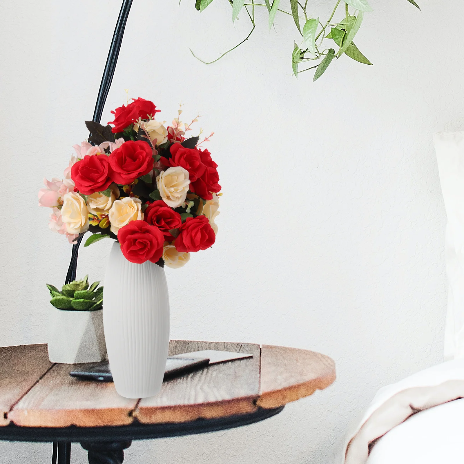 

Minimalist White Ceramic Vase Nordic Style Chamfer Flower Pot for Home Floral Arrangement Decoration Nordic Style Ceramic Vase