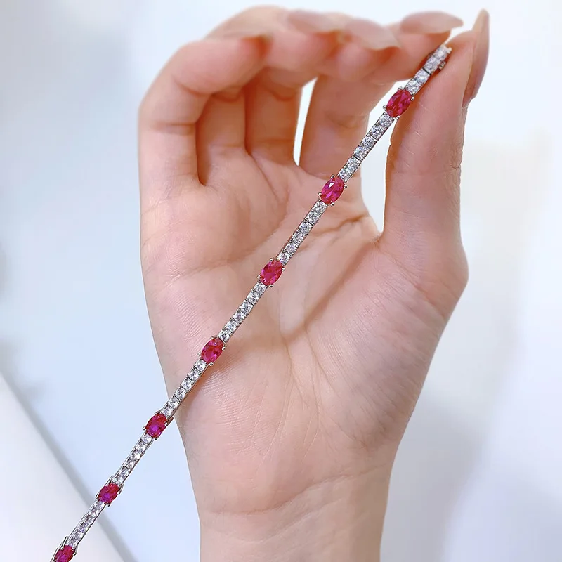 

2023 New S925 Silver Imported High Carbon Diamond 4 * 6 Pigeon Blood Red Bracelet Women's Simple and Exquisite