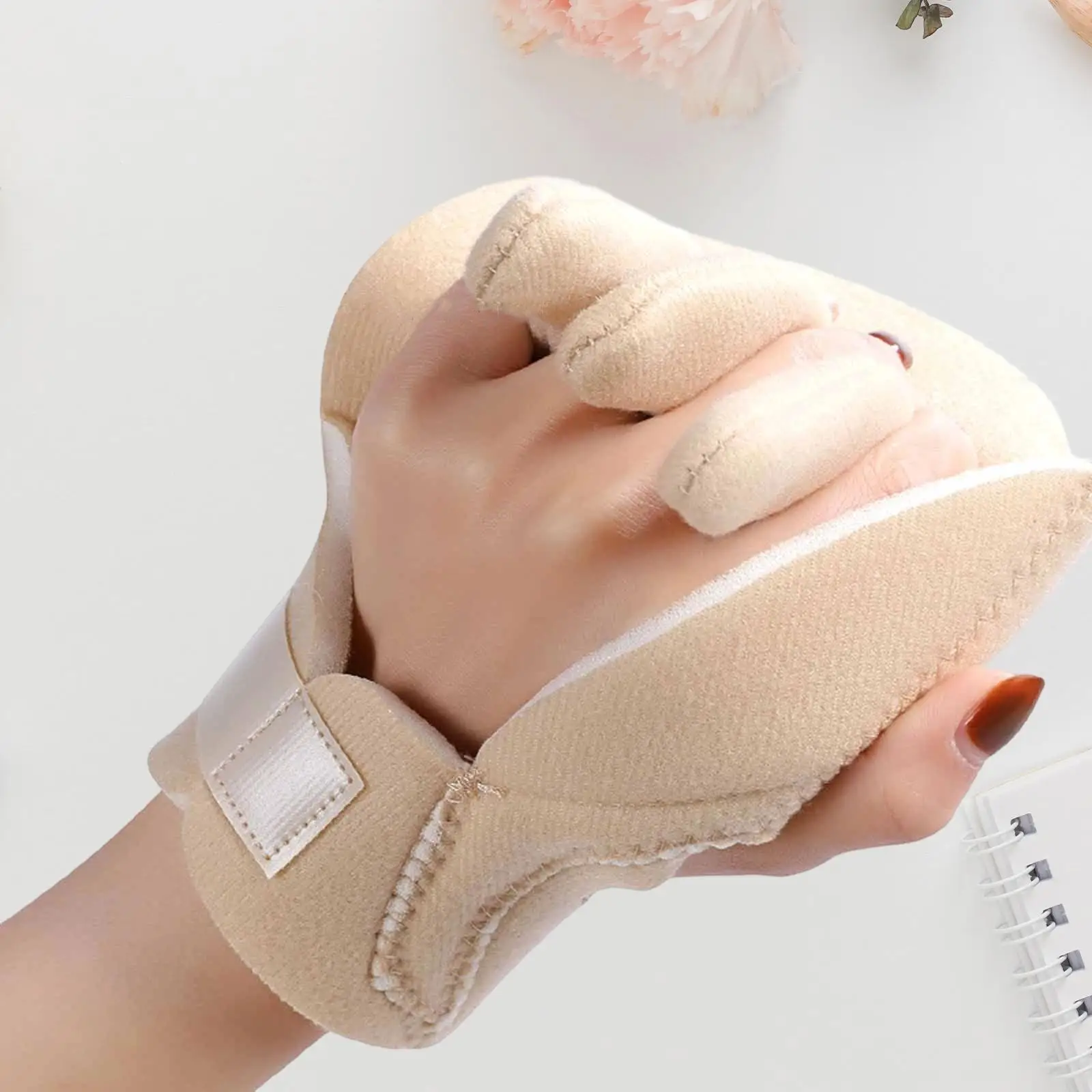 Sponge Cotton Finger Separator Hand Splint Comfortable Cushion Protector for Elderly Recovery