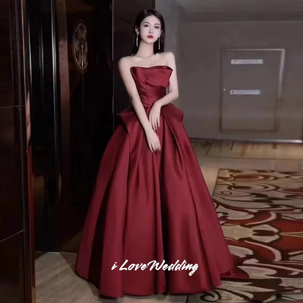 Burgundowe suknie wieczorowe bez ramiączek 2025 plisowana bez rękawów linia A długość do podłogi sukienka na bal maturalny suknia na przyjęcie weselne dostosowane