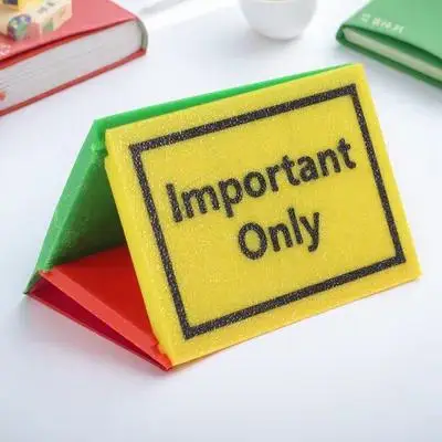 

Съемный треугольный настольный указатель для офиса: «Не беспокоить» или «Пожалуйста, войдите». Компактный настольный индикатор, многоцветный, для офиса.