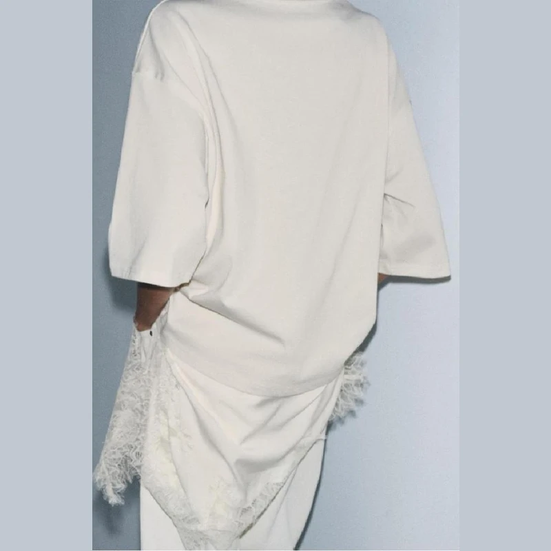 

Женская шикарная длинная футболка с кружевными краями, модные однотонные топы с круглым вырезом и короткими рукавами, новинка 2025 года, повседневная уличная одежда для поездок на работу