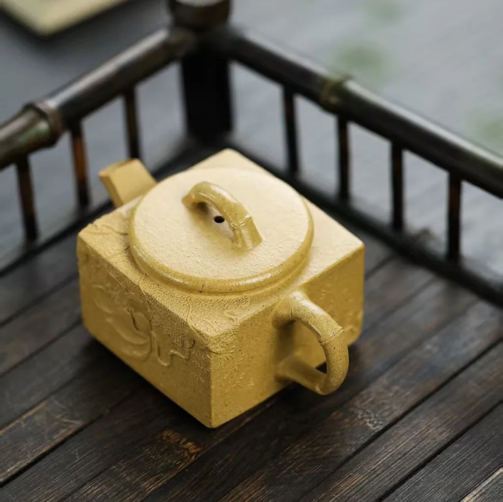 

High Quality Real Yixing Jasaho Zisha Clay Teapot Purple Sand Handmade Sticker Bamboo Leaves Square Small Products Pot