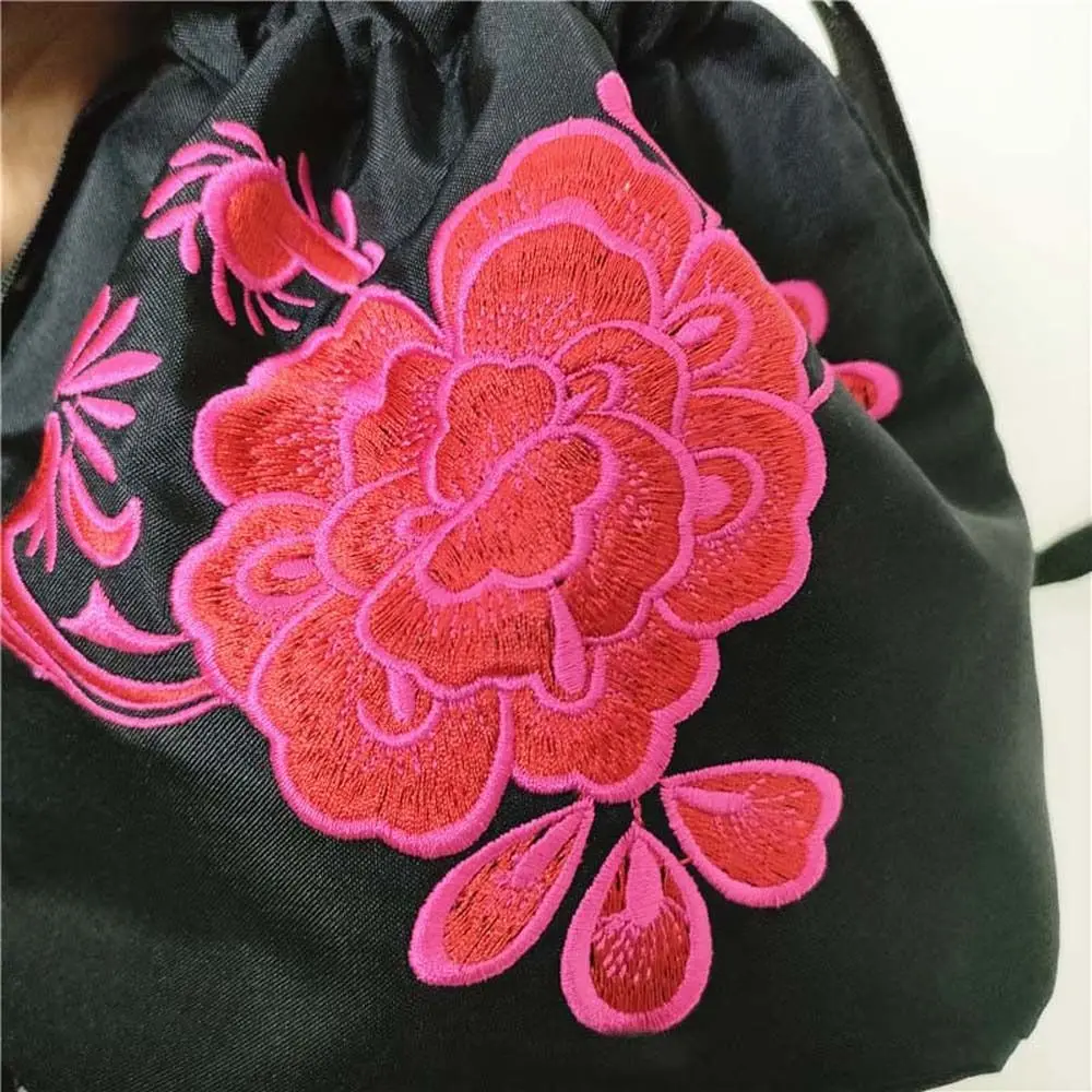 Satin Silk Hanfu Drawstrings Bag Rose Flower Mommy Bag Embroidery Flower Handbag Ethnic Style Lunch Bag Small Purse Wallet