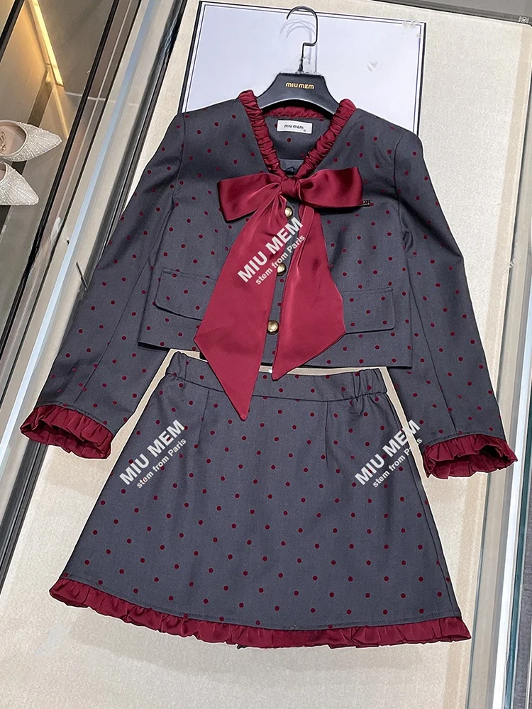 

Miumem High-End Women's Faion Set with Polka Dot Coat And Belted Skirt in Small Fraance Sle for Autumn 2024