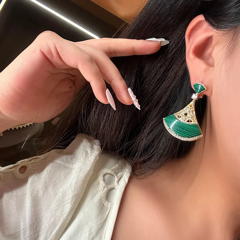 Exquisite Zircon Elegant New Light Luxury Earrings