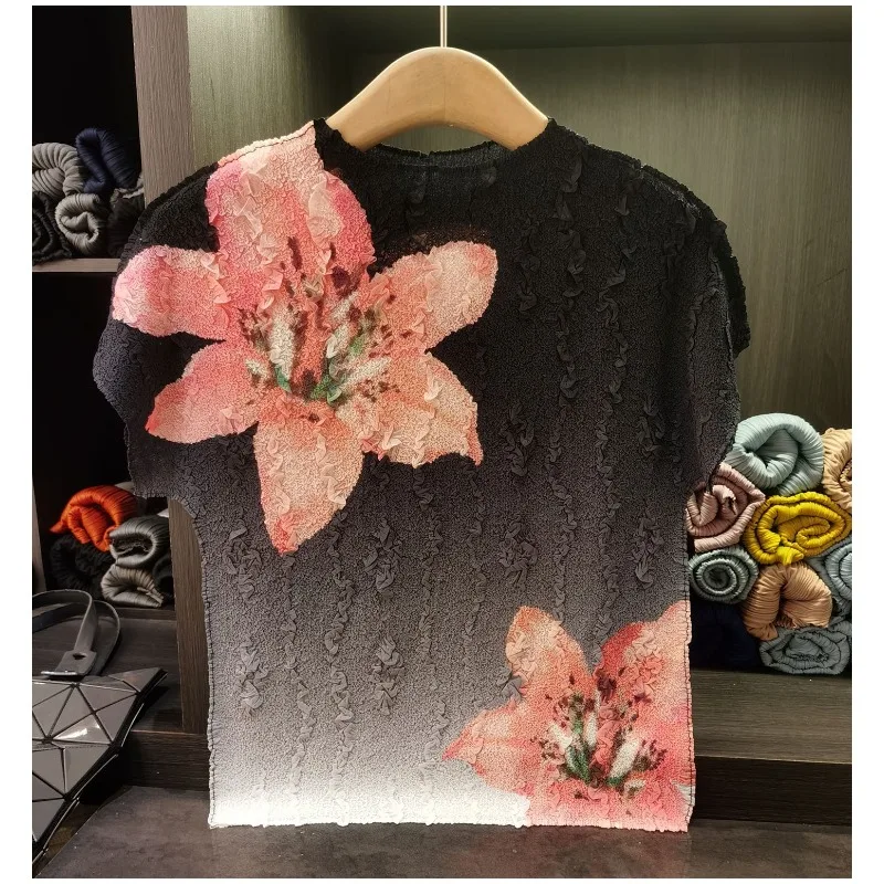Miyake Pleated T-Shirt 2026 Summer New Oil Painting Lily Print Fashion Casual Loose Round Neck Women's Stretch Lightweight Top