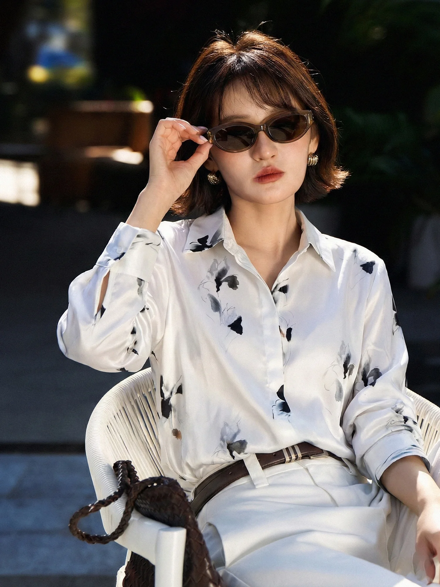 

Chivirin Fashion Slim Fit Silk Blend Shirt Watercolor Print Long Sleeve Neck Regular Length Women's Spring 2026 Shirt