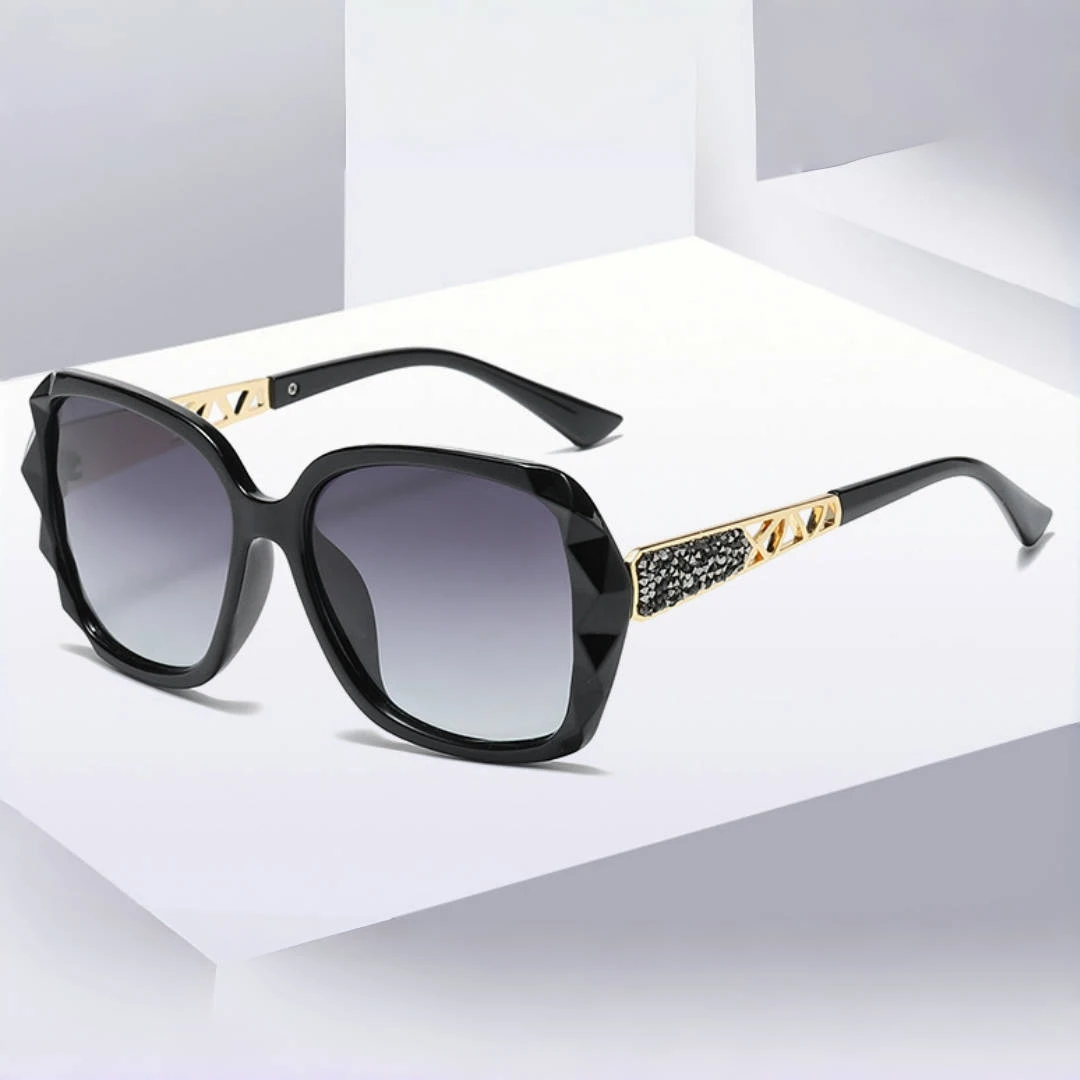 New Ladies\' Sunglasses with High Sense and Diamond-encrusted Sunglasses Protect against Ultraviolet Rays in Summer.