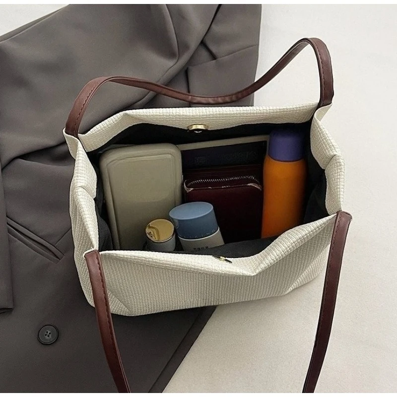 New Fall Versatile Simple Shoulder Bag Fashion Commute Tote Bucket Bag image 4