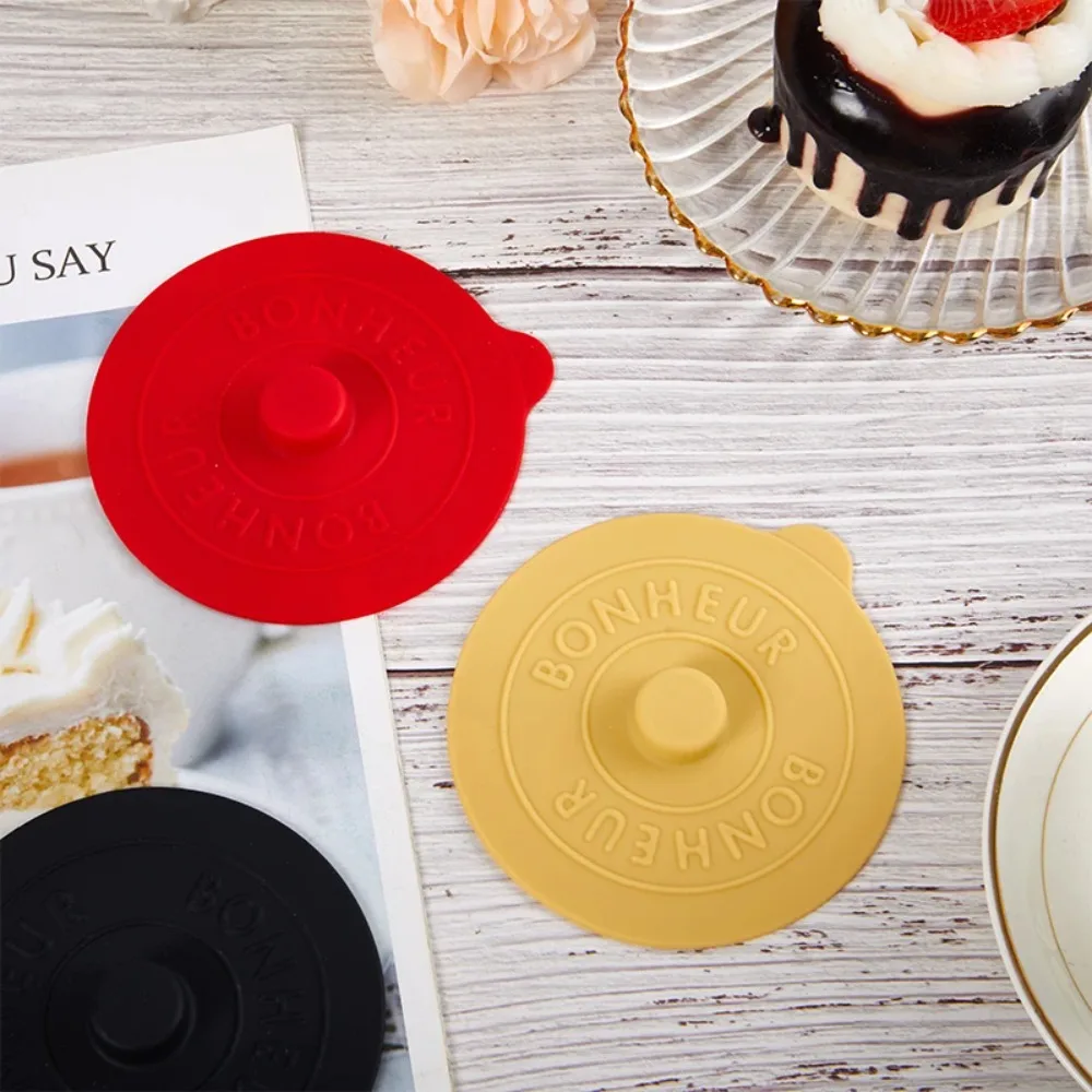 มีประโยชน์พร้อมที่จับนูนซิลิโคนฝาครอบถ้วยแก้วรอบฝาปิดถ้วยทนความร้อน Universal แก้วกันฝุ่นปิดผนึกหมวก Pantry