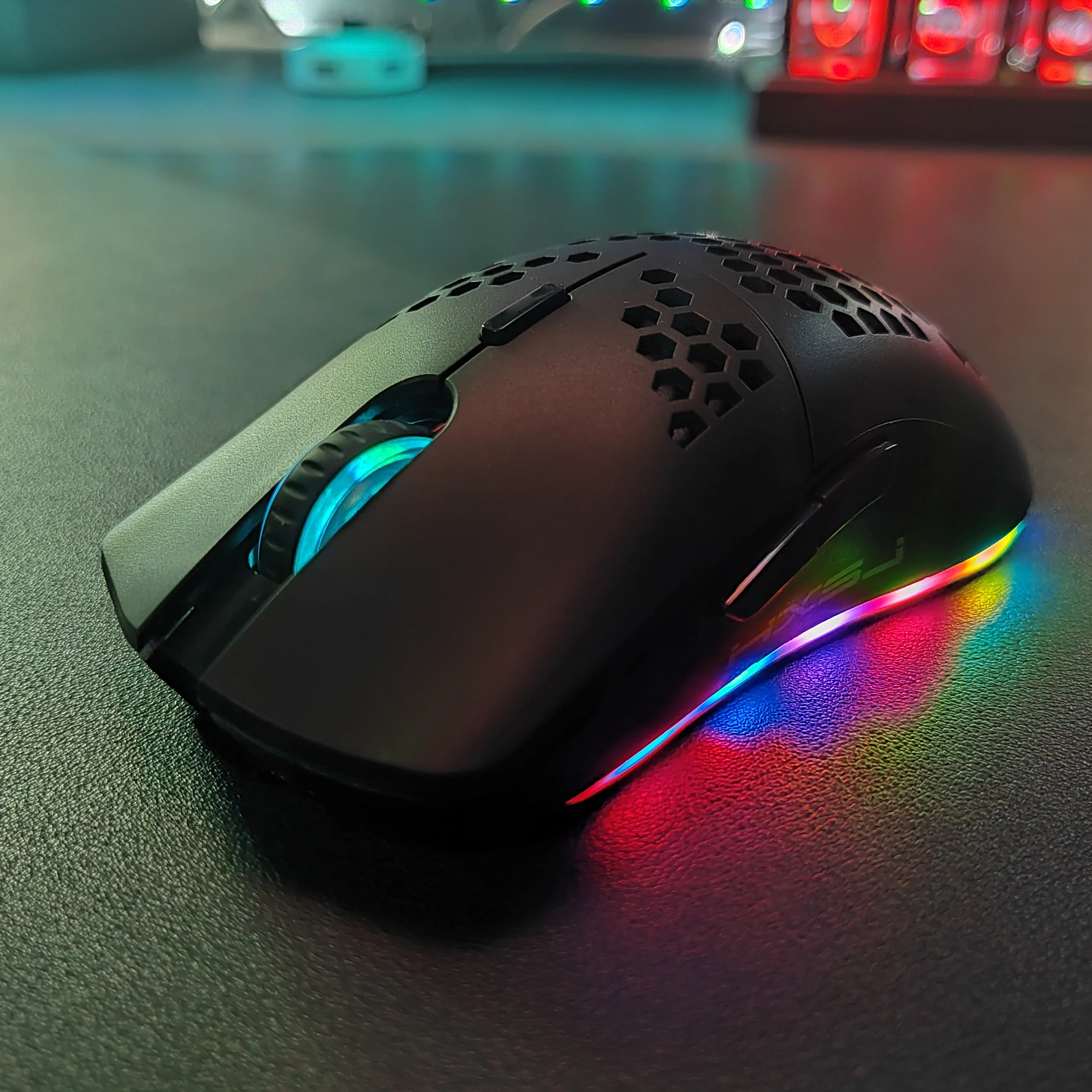 HXSJ T66 2.4G Wireless RGB Colorful Luminous Gaming Mouse 600mAh 3600DPI Adjustable Desktop PC Laptops Right Hand Type C