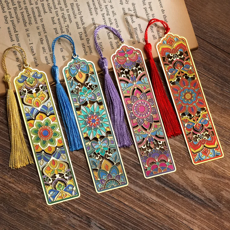 4 marque-pages en métal à motif mandala, pinces à pages vintage à motifs floraux, accessoires de lecture, cadeau pour les amoureux des livres, les femmes et les enseignants