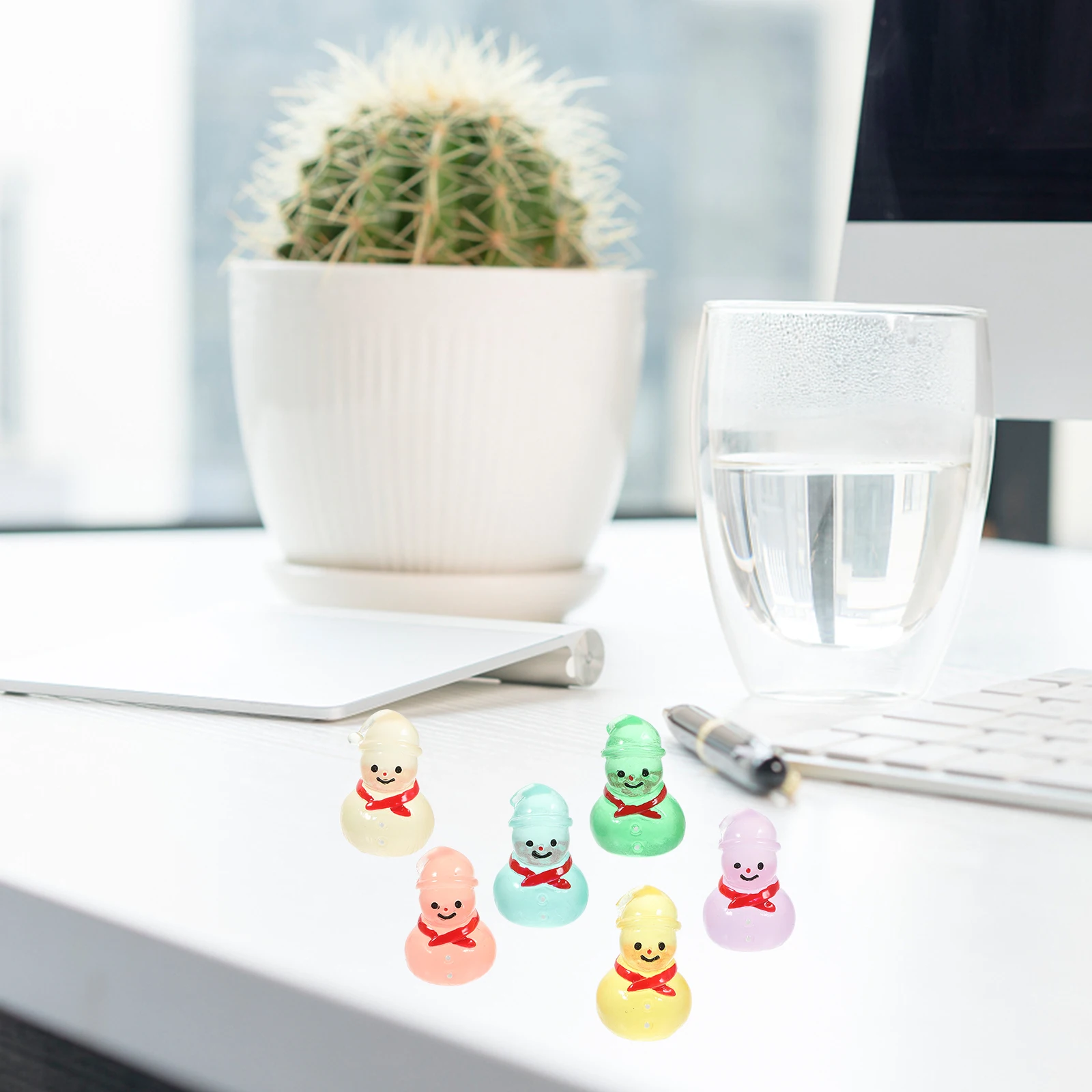 

24pcs Night Glow Snowman Mini Resin Decoration For Garden Yard Lawn Balcony Desktop Miniature Ornament Craft Statue