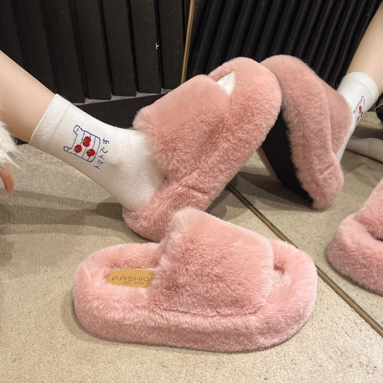 Fashion Faux Fur Home Cotton Shoes New Slippers Women Winter Warm and Soft Platform Slippers Women Flat Ladies Shoes