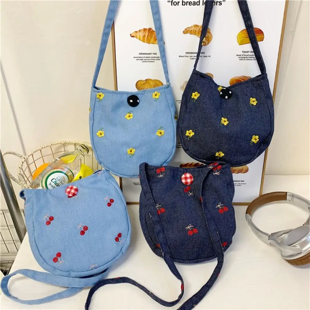 

Fashionable Y2K Denim Canvas Bag Cute Large Capacity Flower Shoulder Bag Handbag Country Style Jeans Messenger Bag Streetwear