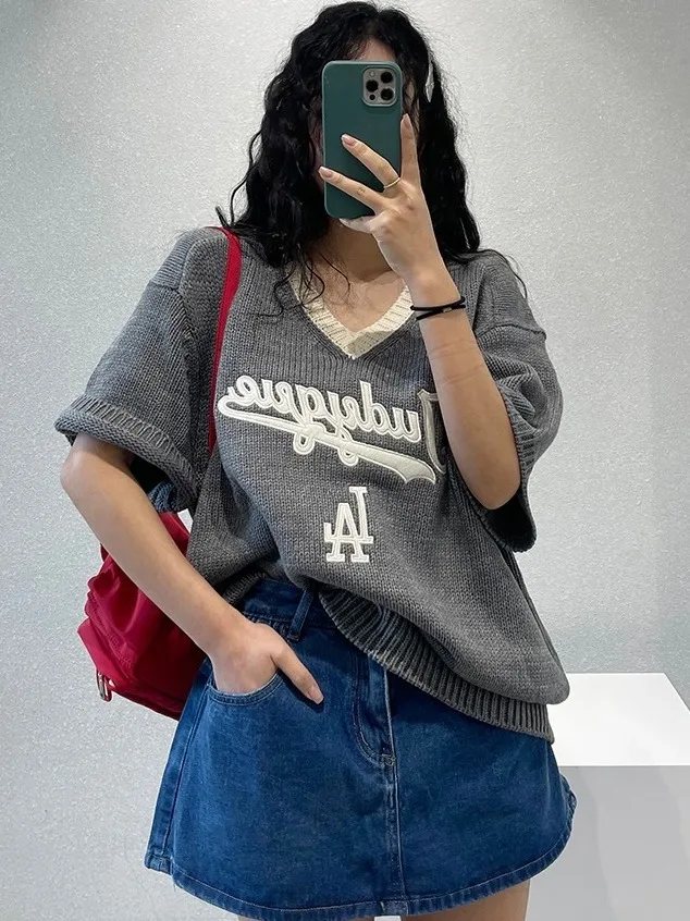 

Chic American Retro round Ne Embroidered Letter Print Loose Versatile ort Sve Knitted Top Women's Faion Spring Summer