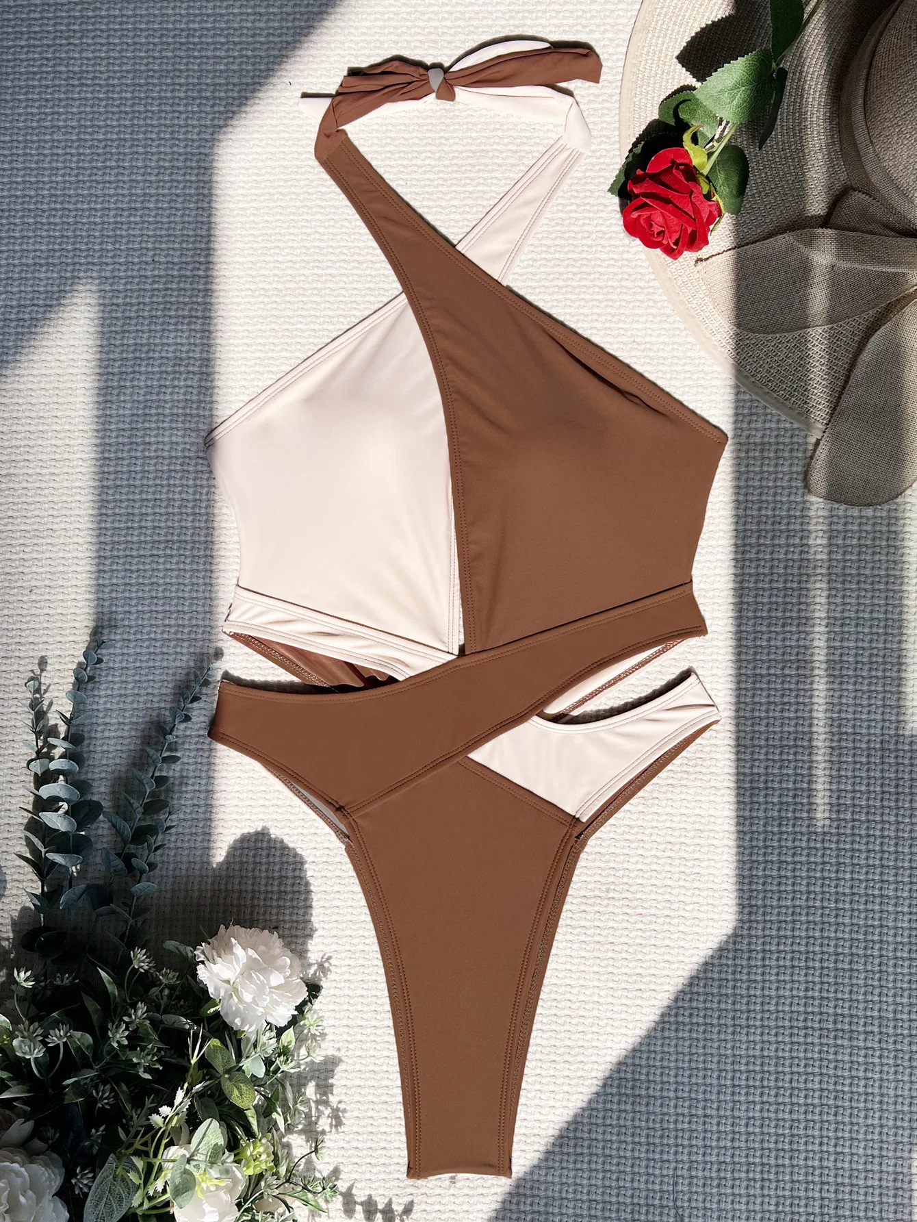 

Сексуальный цельный купальник с перекрестной лямкой на шее, женский лоскутный ажурный купальный костюм, купальник, Монокини с высоким вырезом, боди, пляжная одежда