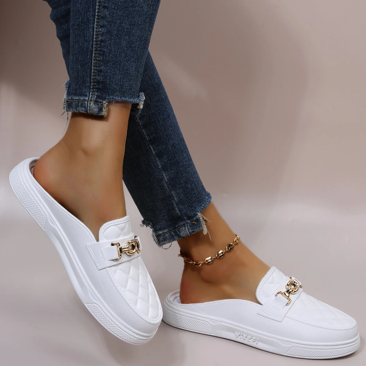 Summer Flat Comfortable Lazy Thick-soled Beach Sandals for Outer Wear Fashionable and Casual Baotou Half-slippers for Women