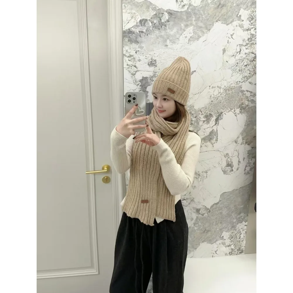 Luxury Master Hand-knitted Wool Scarf Hat Two-piece Set Women's Winter New All-match High-end Gift Warm Couple Neck Scarf