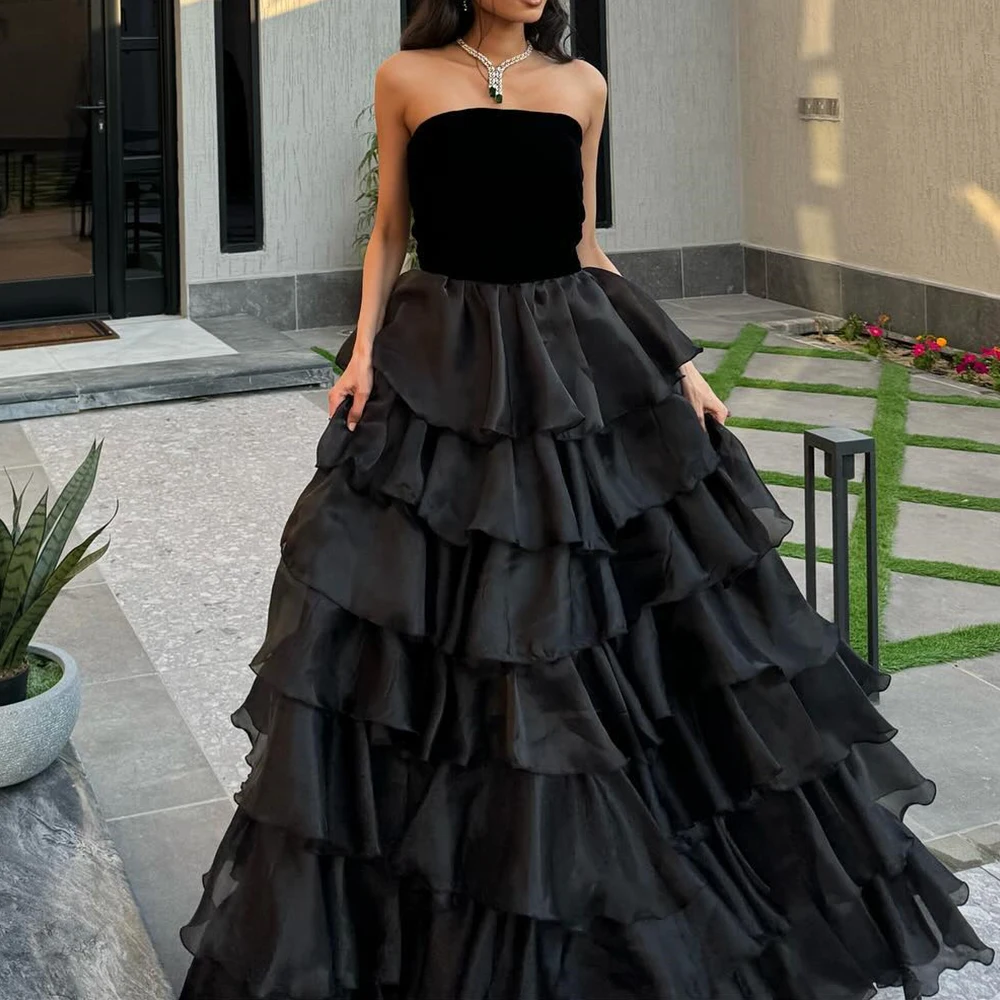 

Customized Chiffon A-Line Tiered Evening Dress Strapless Floor Length Sleeveless Panel Train Black Delicate платье вечернее