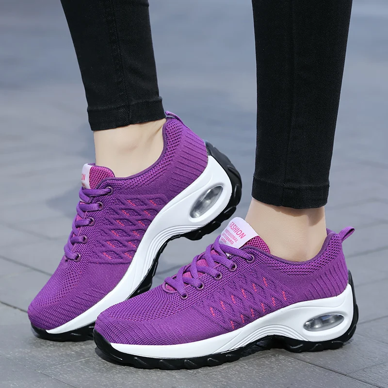 Рисунок 4 - Модные женские кроссовки с воздушной