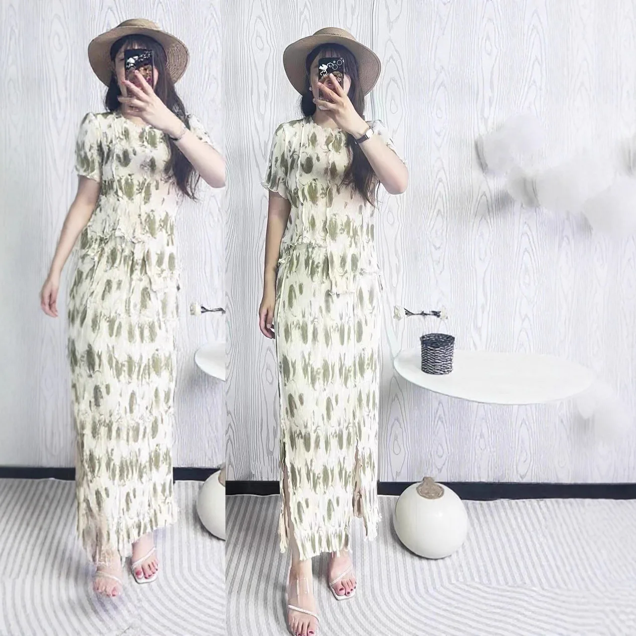 2025 Miyake Summer Fashion Casual Women's Clothing Suit Versatile Fashion Daily Commuter Floral Dress V-neck Two-piece Set