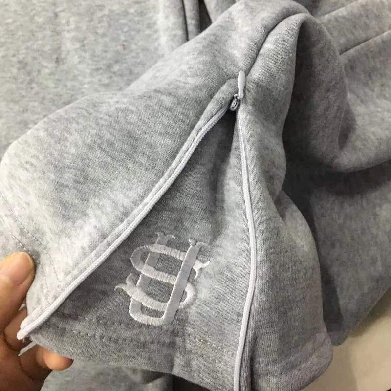 2025 nueva letra simple bordada monedas de oro imagen S pantalones de pierna recta y2k pareja pantalones deportivos al aire libre pantalones sueltos casuales