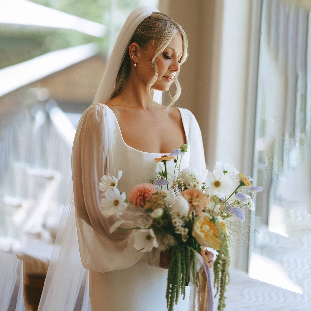 Removable Long Sleeves Square Neck Low Cut Simple Bridal Gowns Open Back Column Customized Ivory Plus Size Elegant Wedding Dress