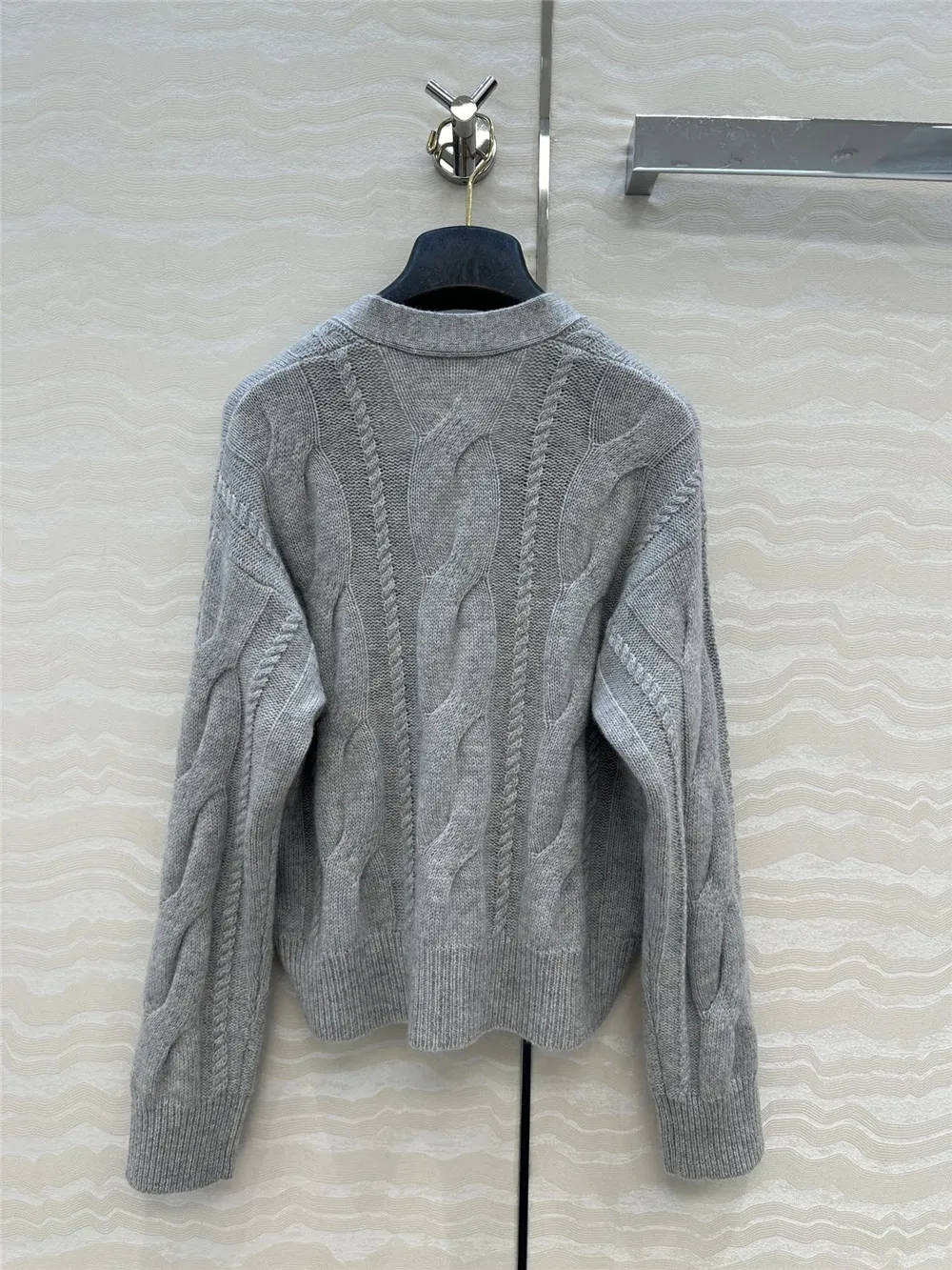 

New Autumn and Winter Women's V-Neck High Quality Simple Atmosphere Hemp Pure Cashmere Knitted Cardigan Coat