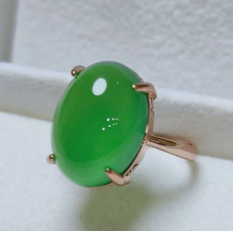 Wholesale Fashion Ice Type Emperor Green Jadeite Inlaid Exquisite Women\'s Ring