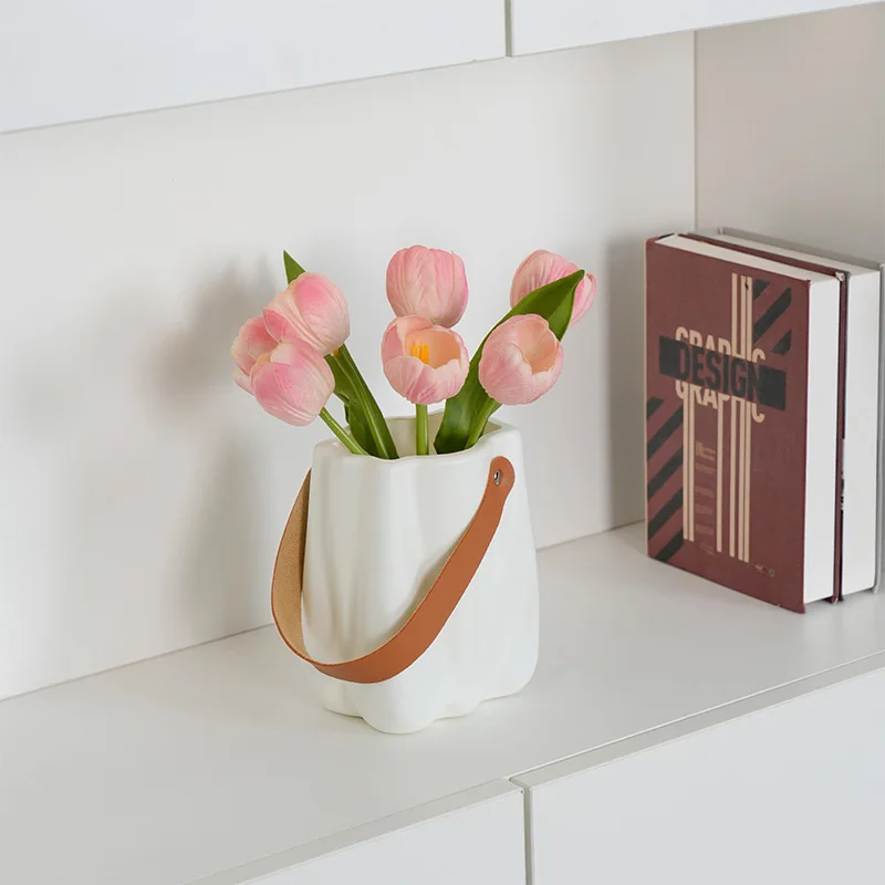 

16cm Drop-resistant Plastic Portable Vase Nordic Creative Flower-arranging Container Ornaments Dried Flower Hydroponic Vase Imit