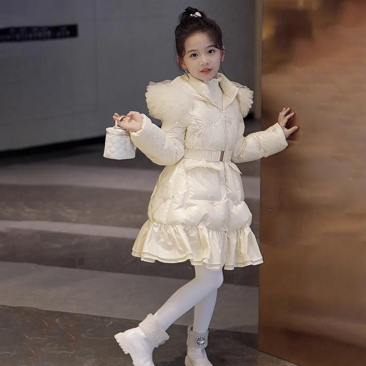 

Childrens Sequined Embroidered Down Jacket Winter Long Fashion Sweet and Cute Thick and Warm Cotton Clothing with Added Fleece