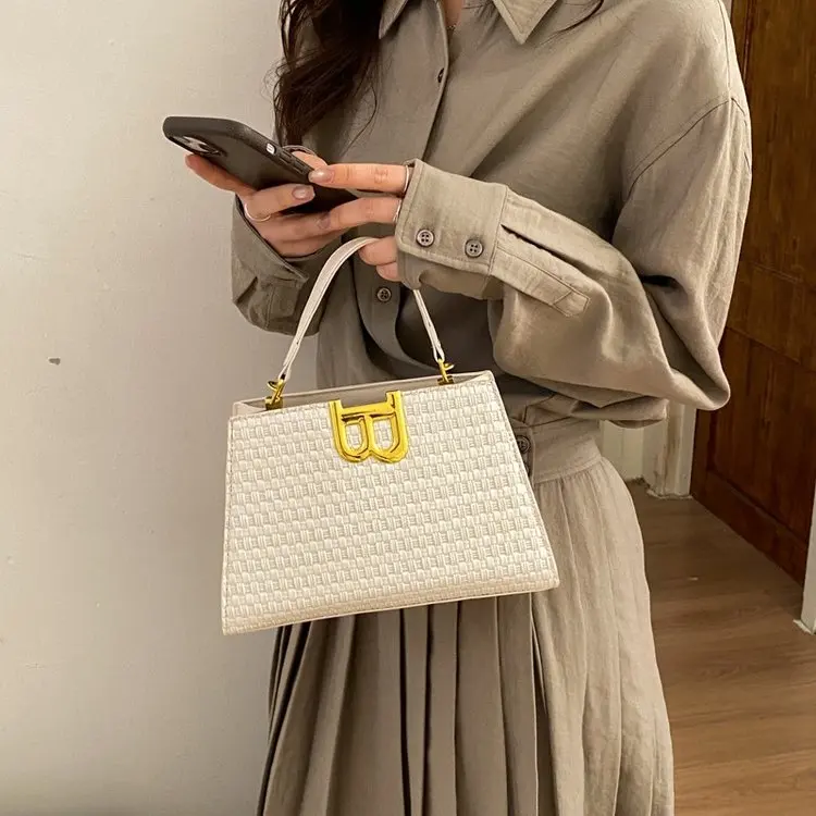 

Designer Paris Leather Ladies Shoulder Bag Casual Simple Vintage Trendy Design Diaper Bag Popular Elegant Fashionable Bag