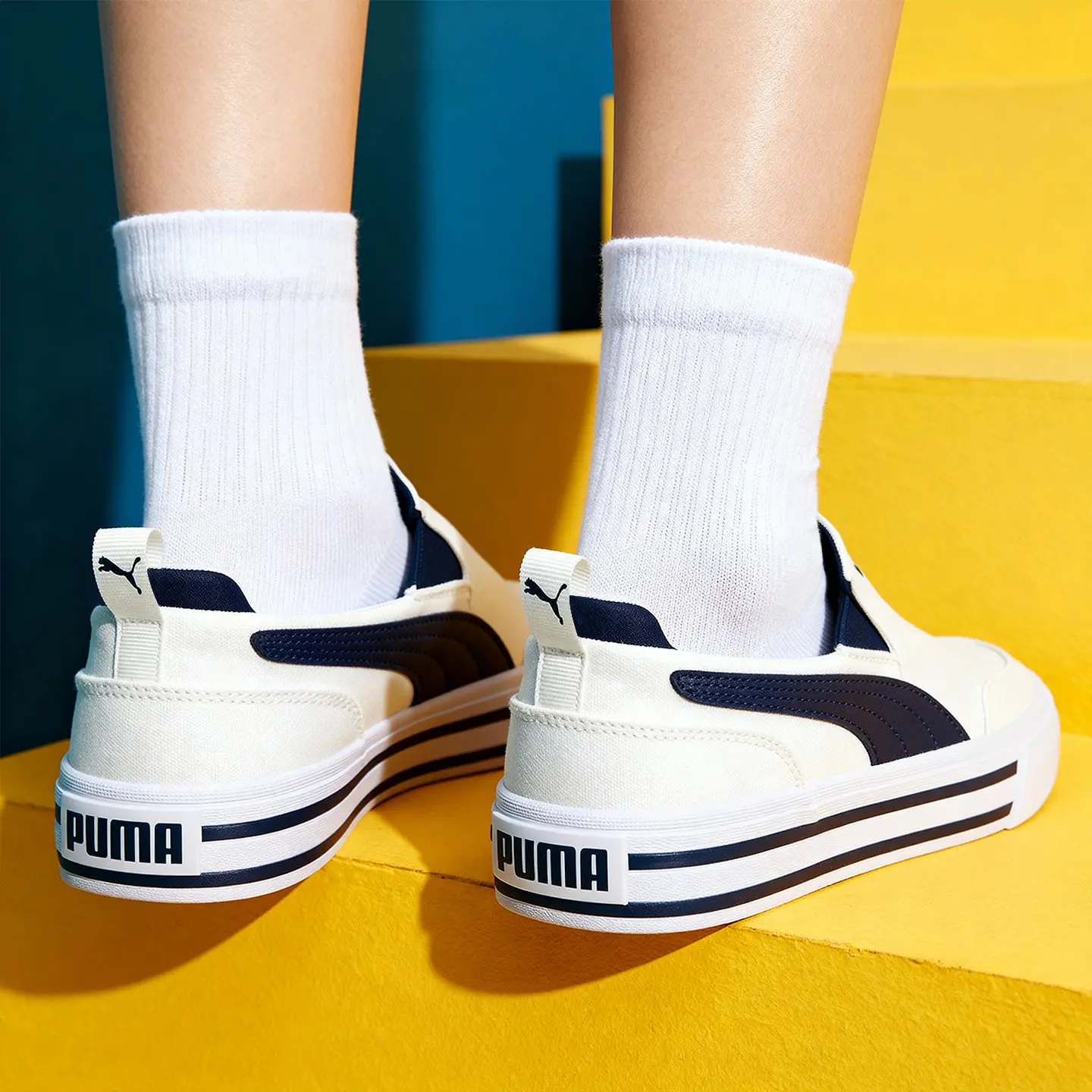 Puma Slip On Canvas Shoes 400216-01 White Navy Logo Easy Wear Casual Sneakers With Pull Tab Sport