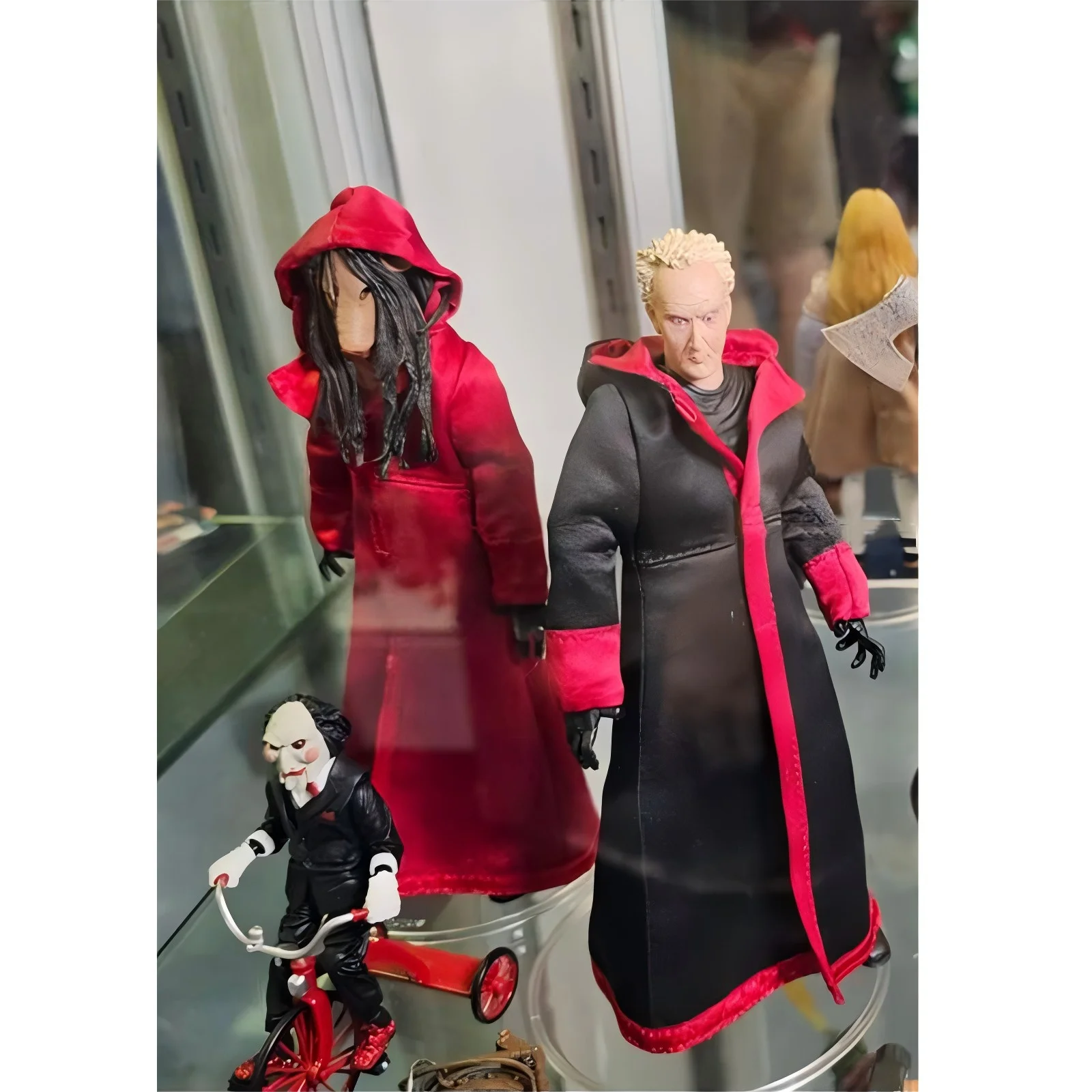 جديد الأصلي 2024 Sdcc Neca المنشار بانوراما القاتل الأحمر رداء نسخة أنيمي الشكل أماندا الشباب بانوراما القاتل ألعاب شخصيات الحركة هدية