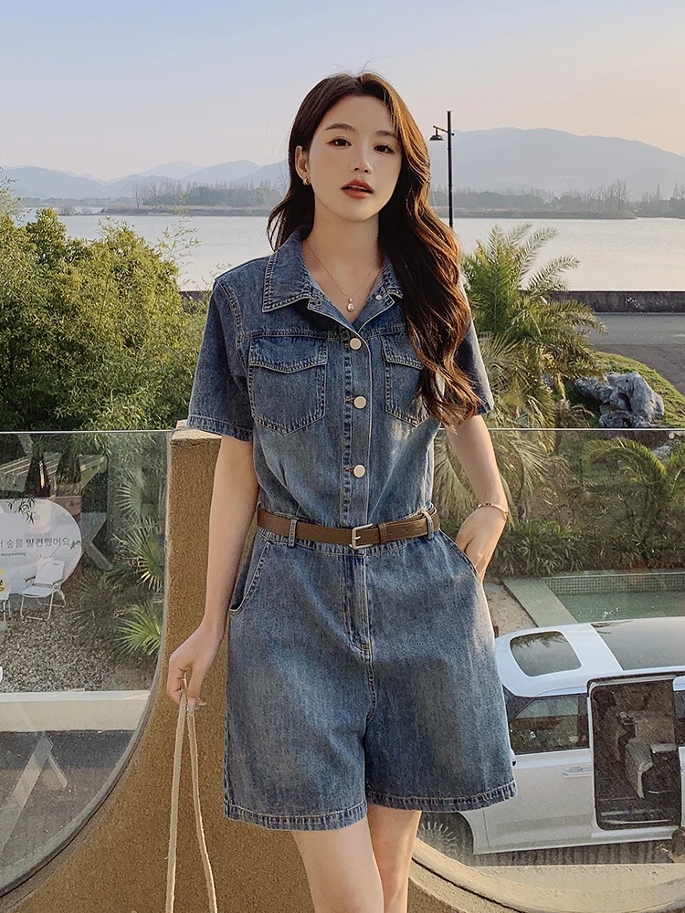 ชุดเอี๊ยมยีนส์สไตล์เรโทรฮ่องกงสำหรับผู้หญิง ฤดูร้อน ทรงหลวม ช่วยให้ดูผอม ขากว้าง ชุดจั๊มสูทเอวสูง ผ้าคอตตอนผสม