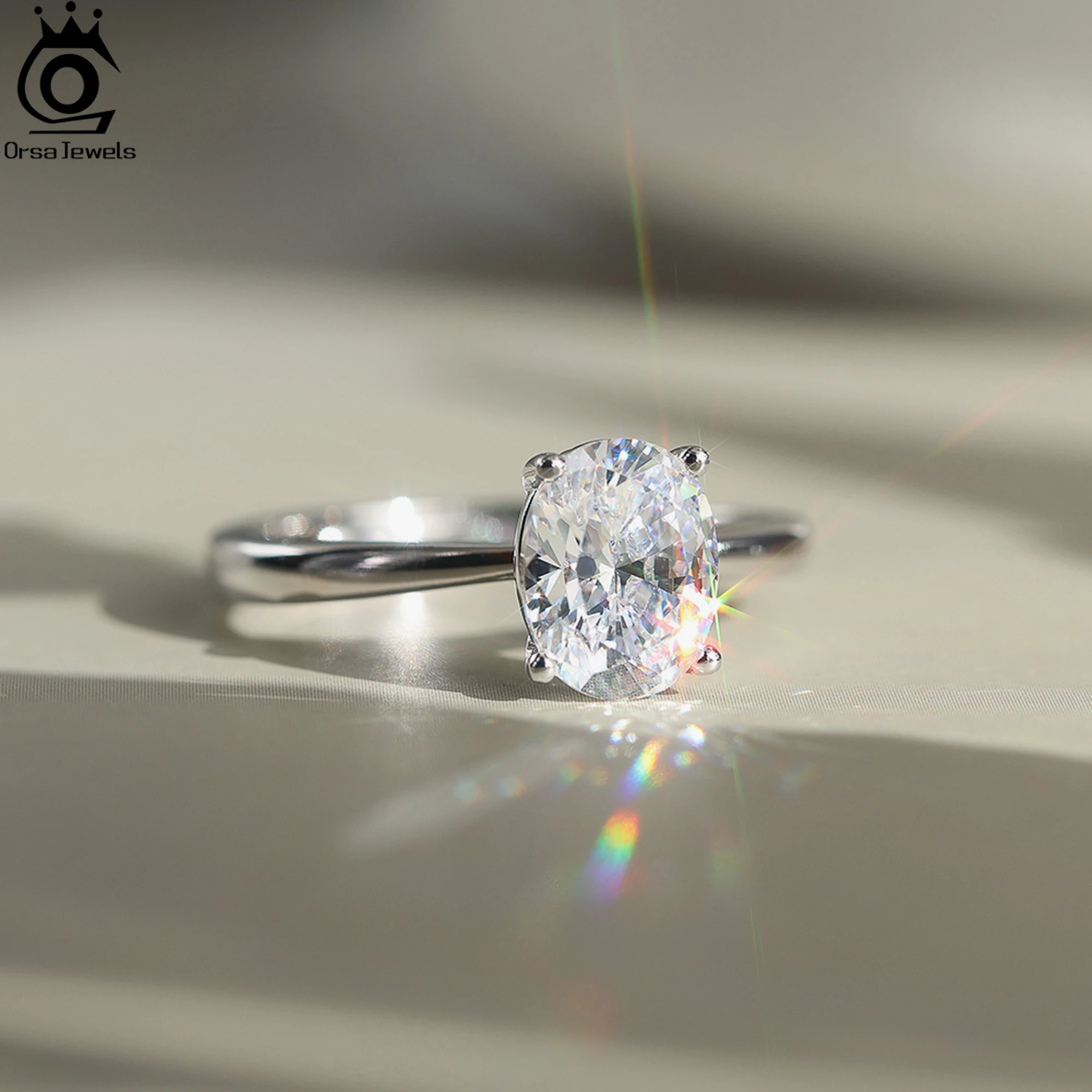 

ORSA JEWELS 925 Sterling Silver Open Ring with Oval-Cut Zircon, Simple and Stylish Jewelry for Women, Lovely Gift for Her LZR35