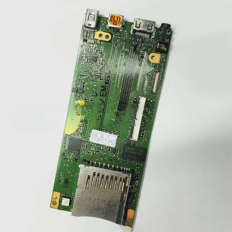 

Детали основной платы Nikon D3100