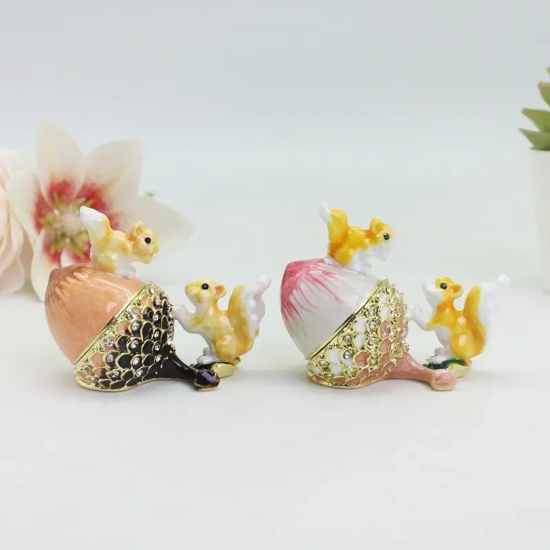New Christmas Gift Enamel Oak Fruit Squirrel Jewelry Box Creative Home Ornament Alloy Jewelry Storage Box for Women Girls