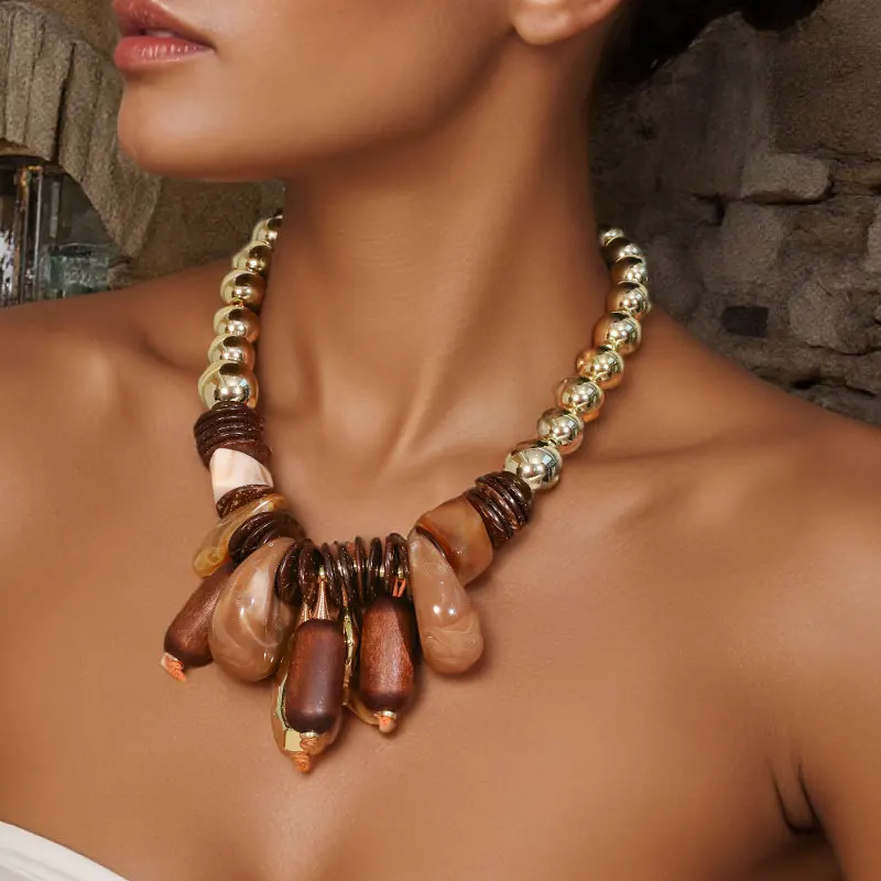 

1Pc Exquisite Women's Gold Beaded Chain,Handmade Brown Wooden Pendant,Unique And Eye-catching,Christmas Jewelry Decor Gifts