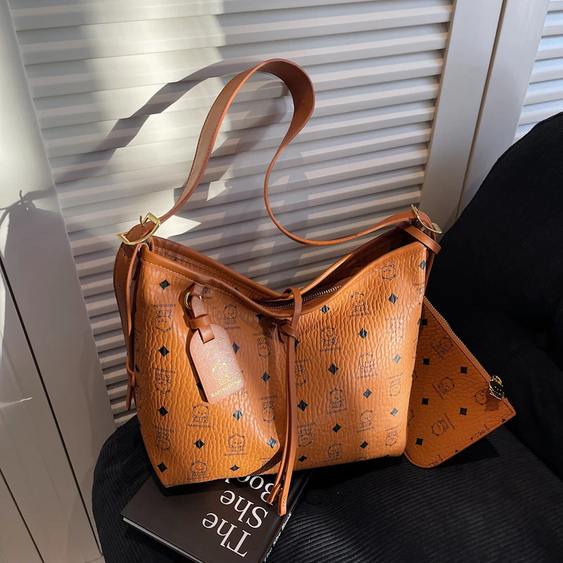 

Sophisticated Ladies Shoulder Bag Luxury Designer Leather Crossbody Handbag Women's Tote Purse Evening Party Wedding Accessory