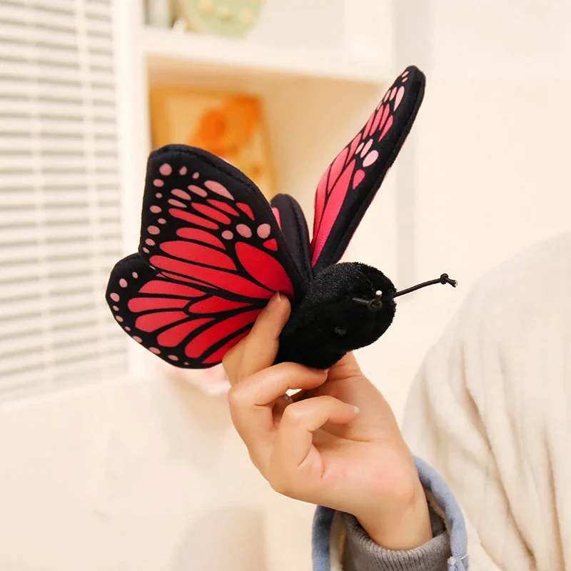 

Adorable Butterfly Ladybug Plush Toy Lifelike Insect Doll Soft Fluffy Stuffed Bee Spider Plushies Cute Home Decor Anime Fans