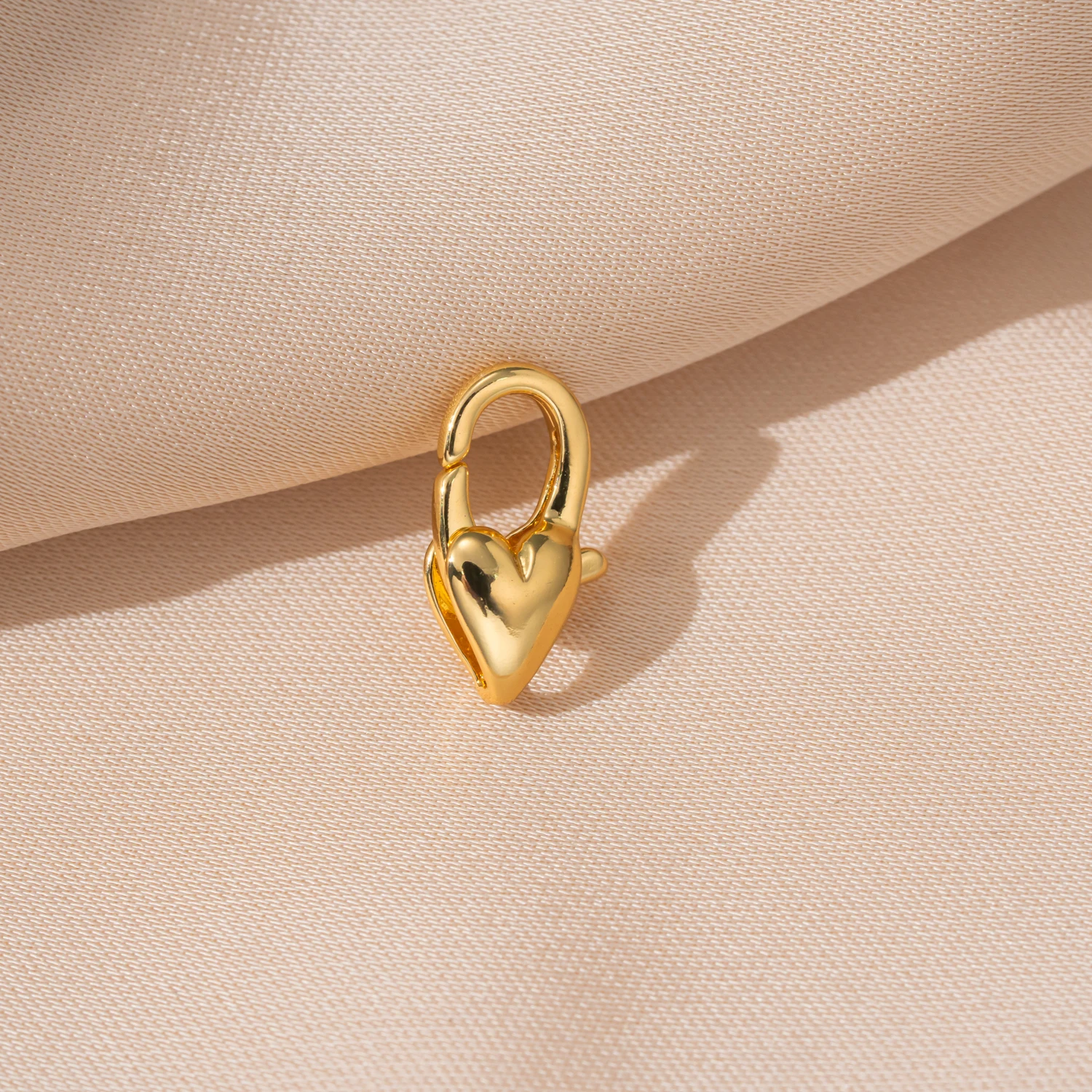 2 Stück 18K Gold Karabinerverschlüsse, Hochwertige Unregelmäßige Herzverschlüsse, Haken, Verbinder für DIY Ohrringe, Halsketten, Schmuckherstellungsmaterialien – Detail 8
