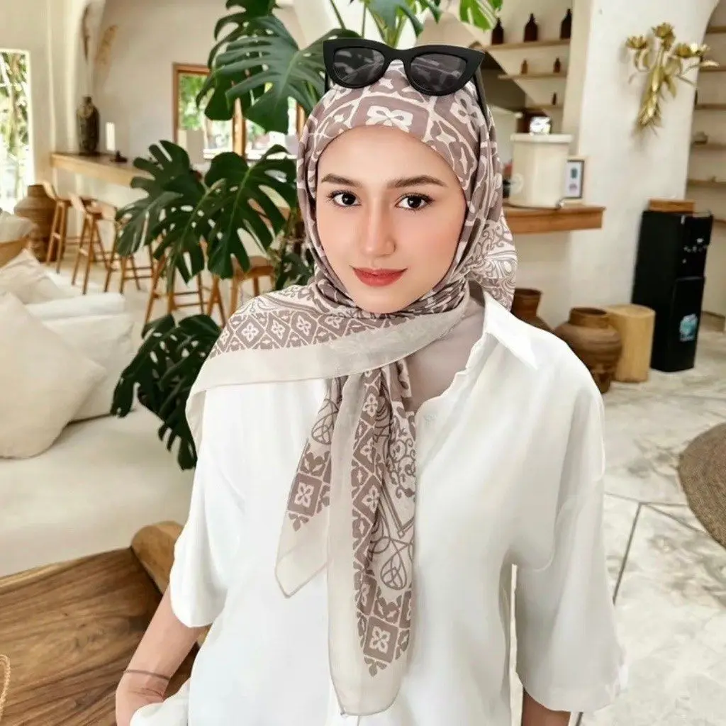 Summer new 2024 Middle East Malay headscarf wrapped with Bali yarn strong twist Tencel cotton comfortable square scarf